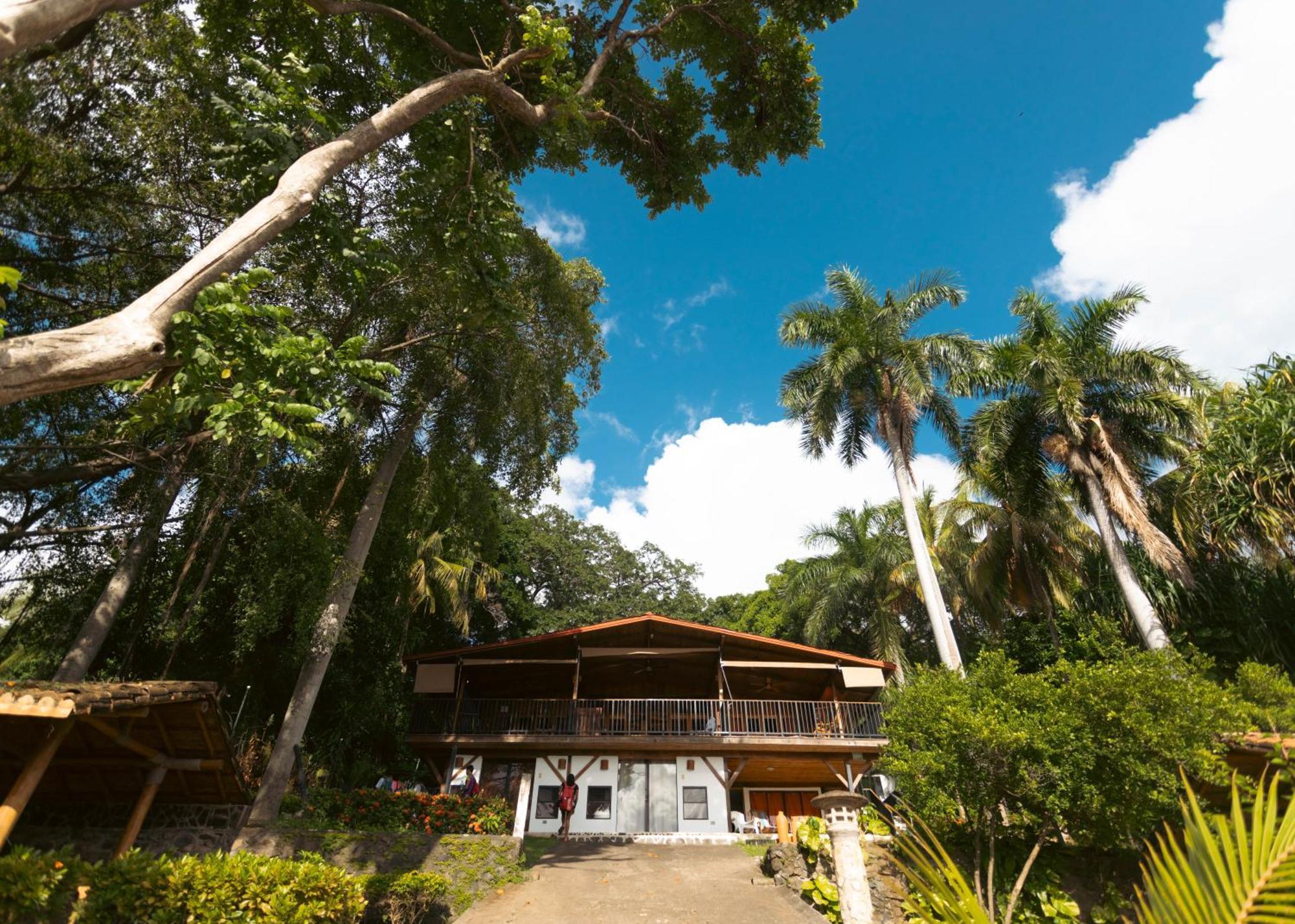Отель Coco Bay Ла-Лагуна Экстерьер фото